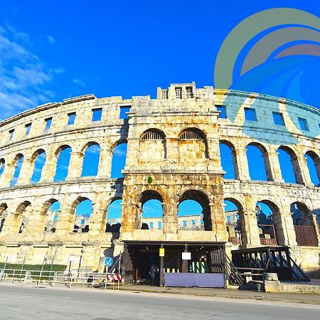 Apartments Tereza 1352 Pula Buitenkant foto