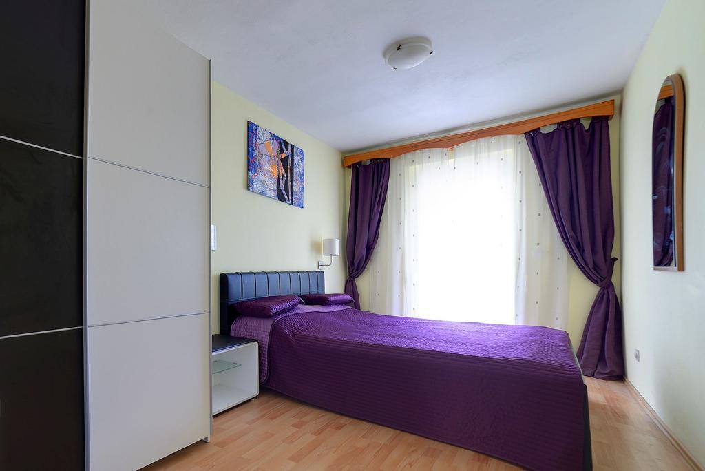 Apartments Tereza 1352 Pula Buitenkant foto