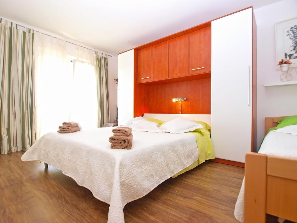 Apartments Tereza 1352 Pula Buitenkant foto