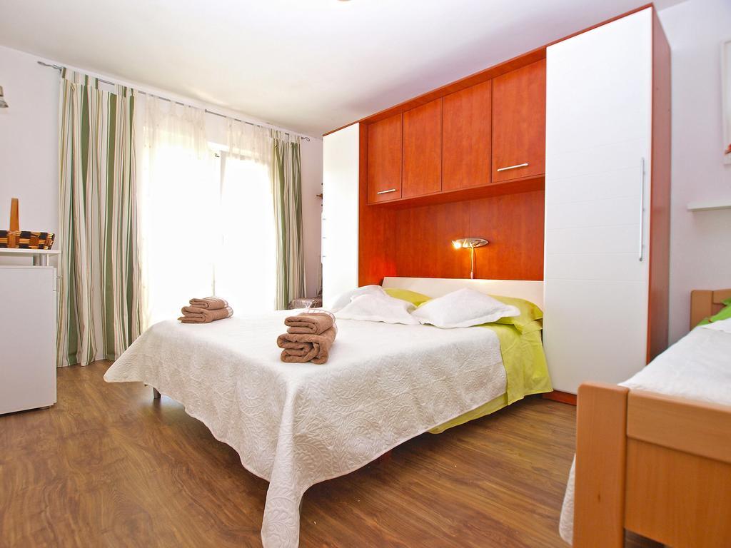Apartments Tereza 1352 Pula Buitenkant foto